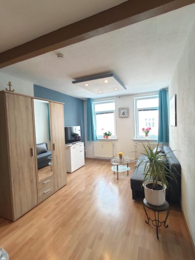 Thamy'S Homestay 2 Росток Екстериор снимка